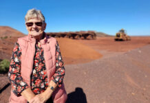 Residents go on tour