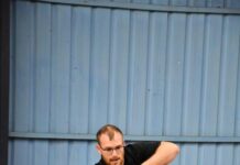 Gold with a close win