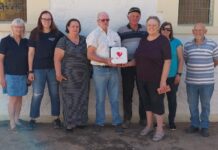 Defibrillator presented to Appila church
