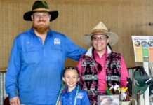 Showgoers shines bright