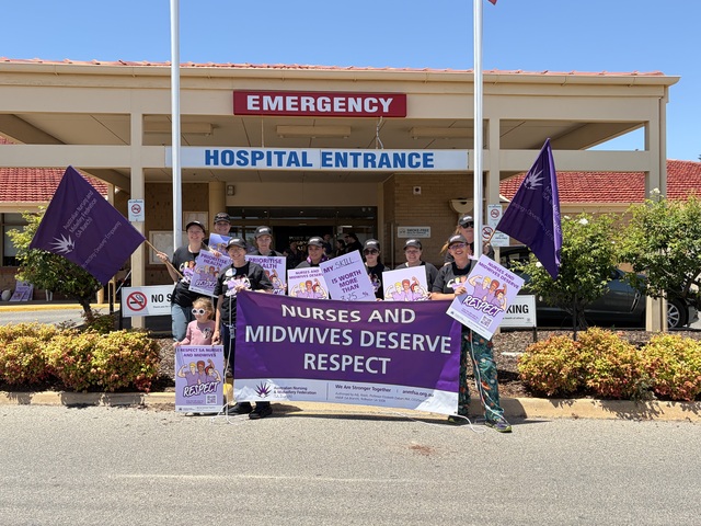 Nurses, midwives rally