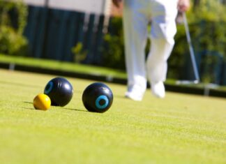 Boucher to tackle Laura in bowls grand final match